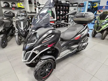 GILERA FUOCO 500 IE LT AKRAPOVIC